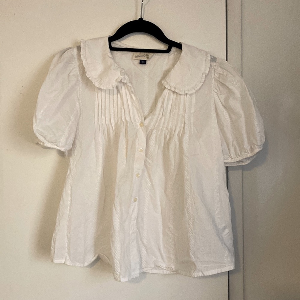 Universal Thread peter pan collared blouse - size medium